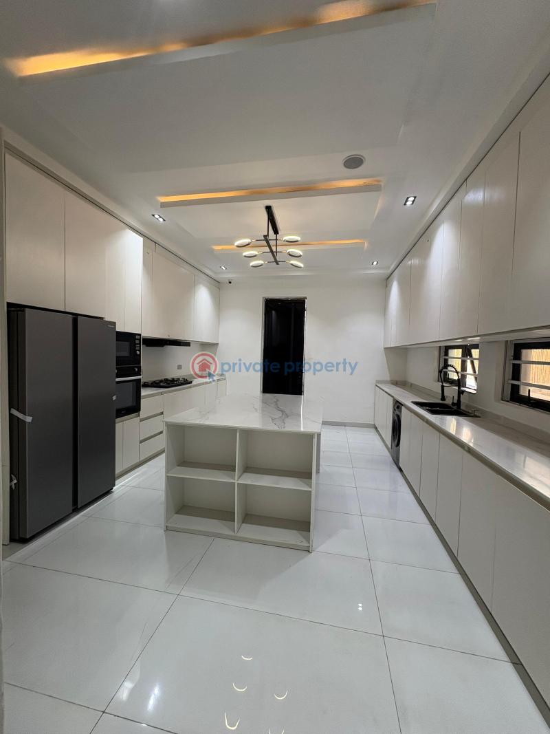 5 bedroom Detached Duplex For Sale Orchid Road, Lafiaji Lekki Lagos - 18
