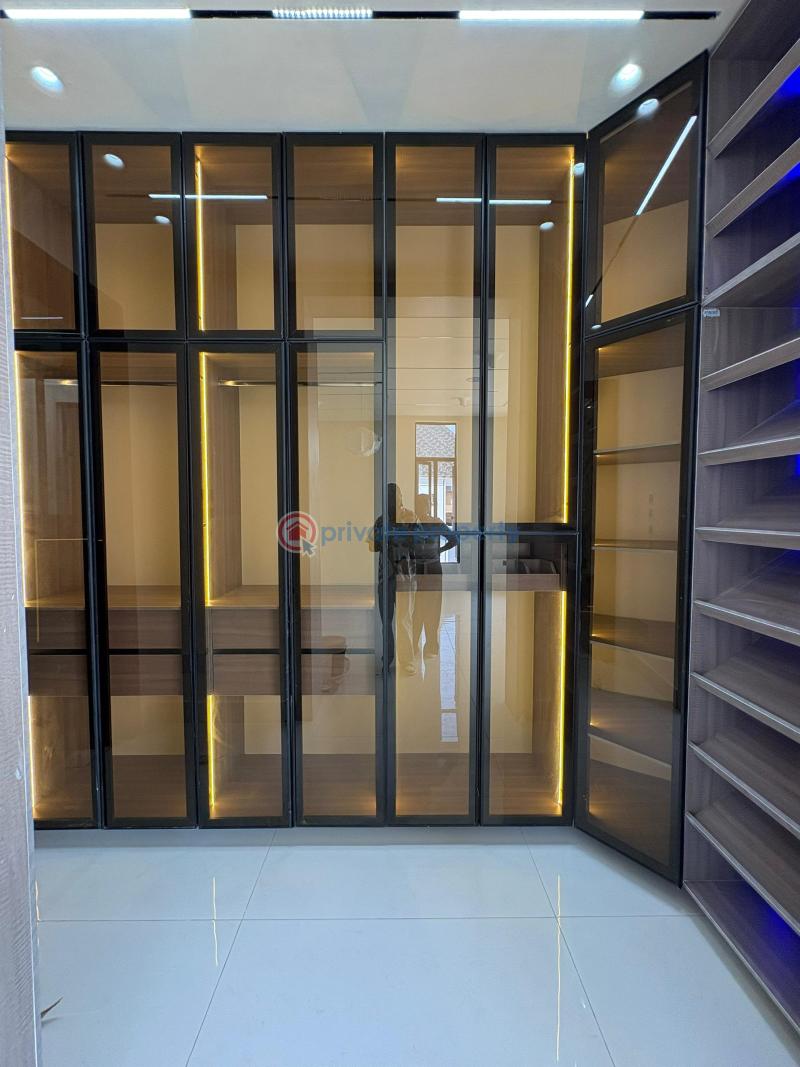 5 bedroom Detached Duplex For Sale Orchid Road, 2nd Tollgate, Lafiaji Lekki Lagos - 2