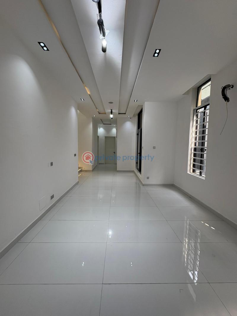 5 bedroom Detached Duplex For Sale Orchid Road, Lafiaji Lekki Lagos - 16