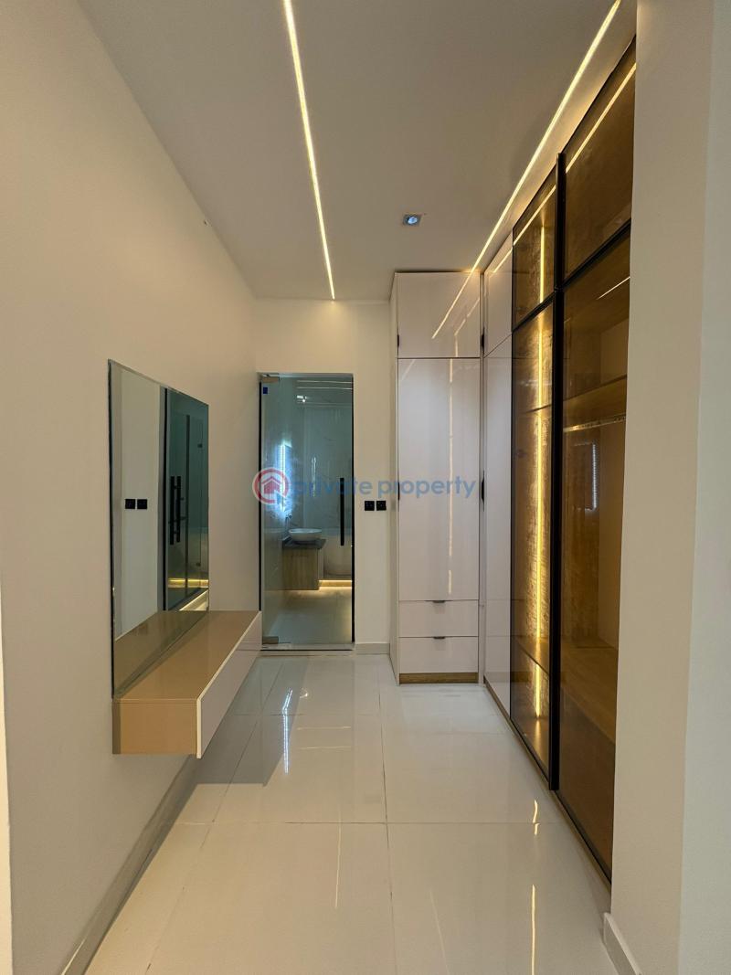 5 bedroom Detached Duplex For Sale 2nd Tollgate Lafiaji Lekki Lagos - 11