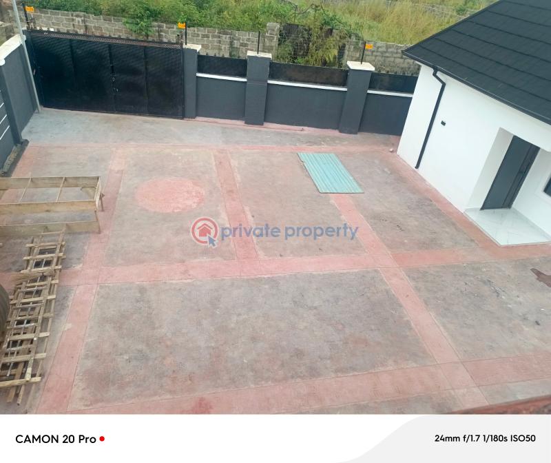 6 bedroom Detached Duplex For Sale Amakabo Avu Close To Umuguma World Bank Owerri Imo - 5