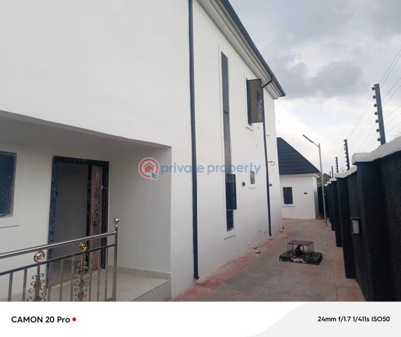 6 bedroom Detached Duplex For Sale Amakabo Avu Close To Umuguma World Bank Owerri Imo - 8