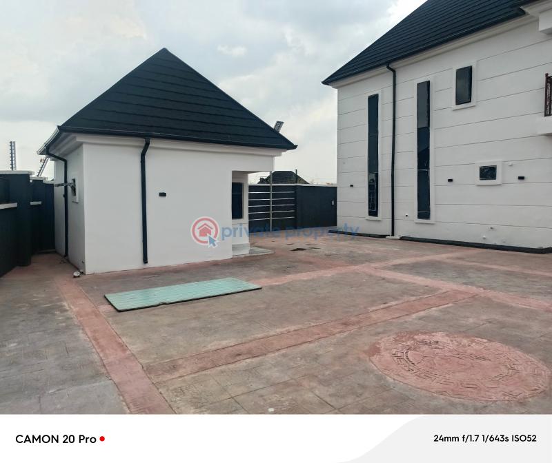 6 bedroom Detached Duplex For Sale Amakabo Avu Close To Umuguma World Bank Owerri Imo - 2