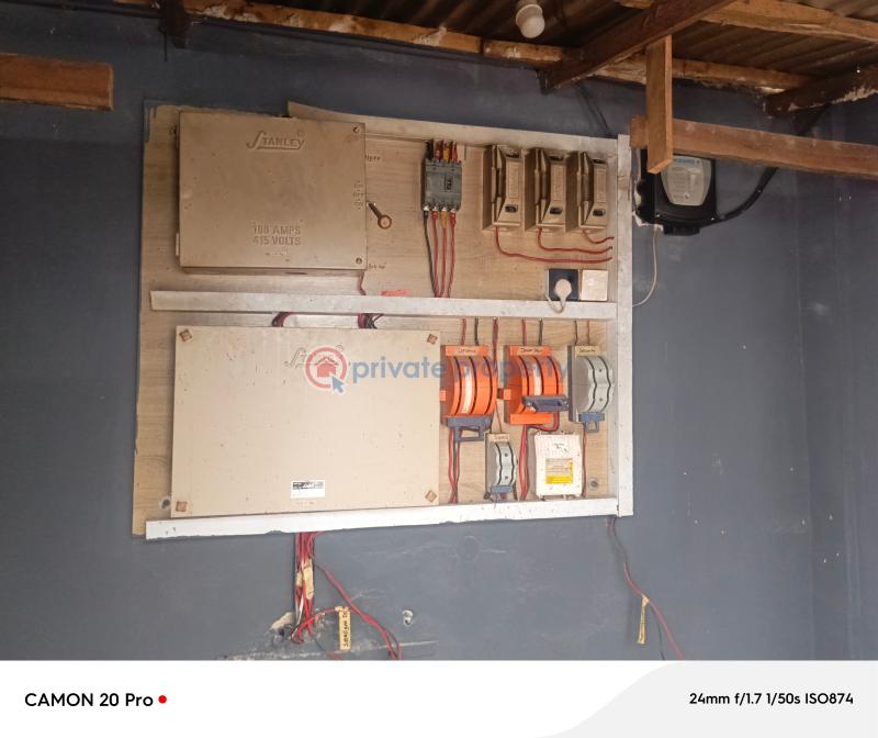 6 bedroom Detached Duplex For Sale Amakabo Avu Close To Umuguma World Bank Owerri Imo - 15