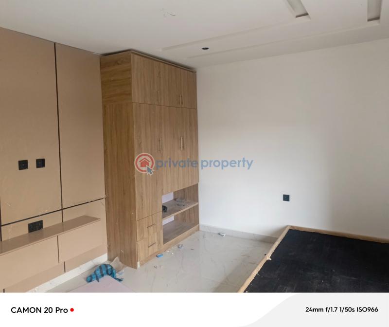 6 bedroom Detached Duplex For Sale Amakabo Avu Close To Umuguma World Bank Owerri Imo - 3