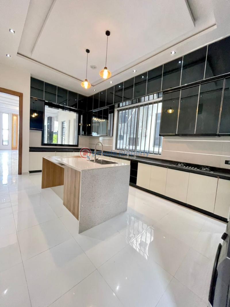 6 bedroom Duplex For Sale Royal Garden Estate Ajiwe Ajah Lagos - 7