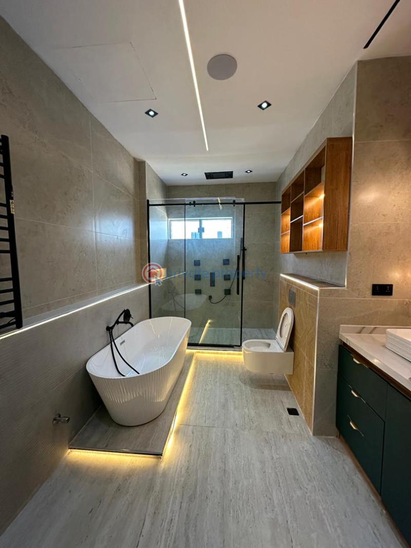 5 bedroom Duplex For Sale Royal Garden Estate Ajah Lagos - 9