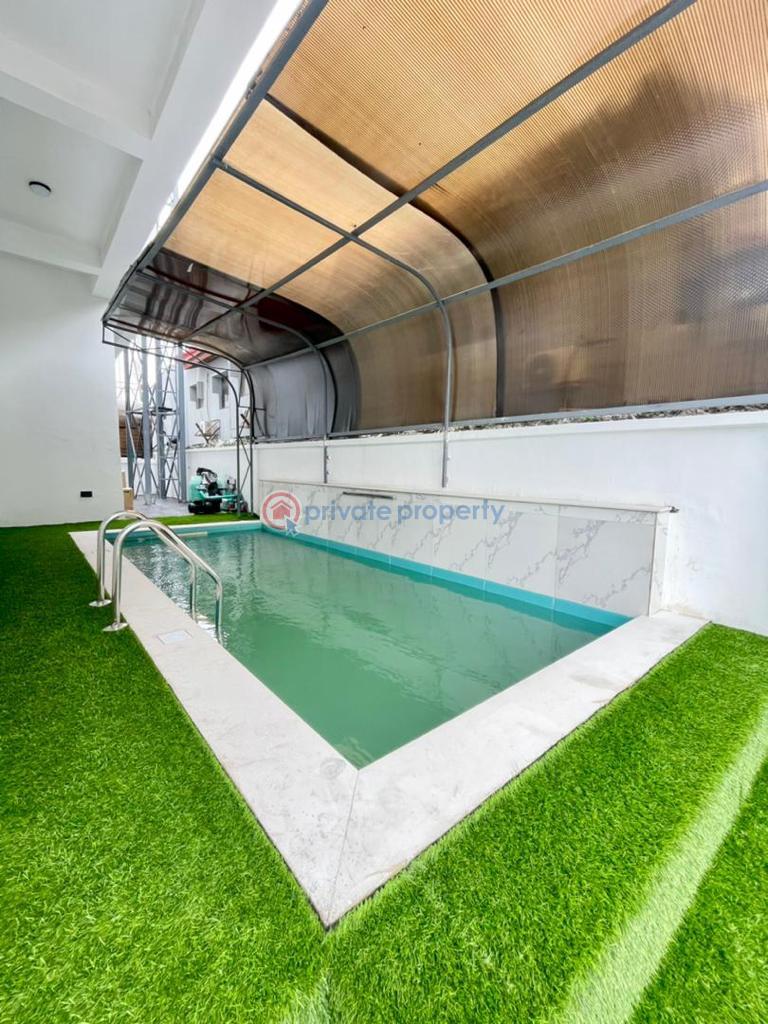 5 bedroom Duplex For Sale Royal Garden Estate Ajiran Ajah Lagos - 1