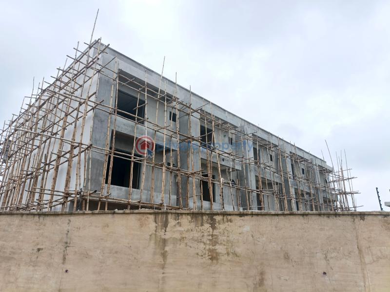 4 bedroom Terraced Duplex For Sale In A Gated Estate With Uniform Security Men Ogudu Ori-oke Lagos - 6