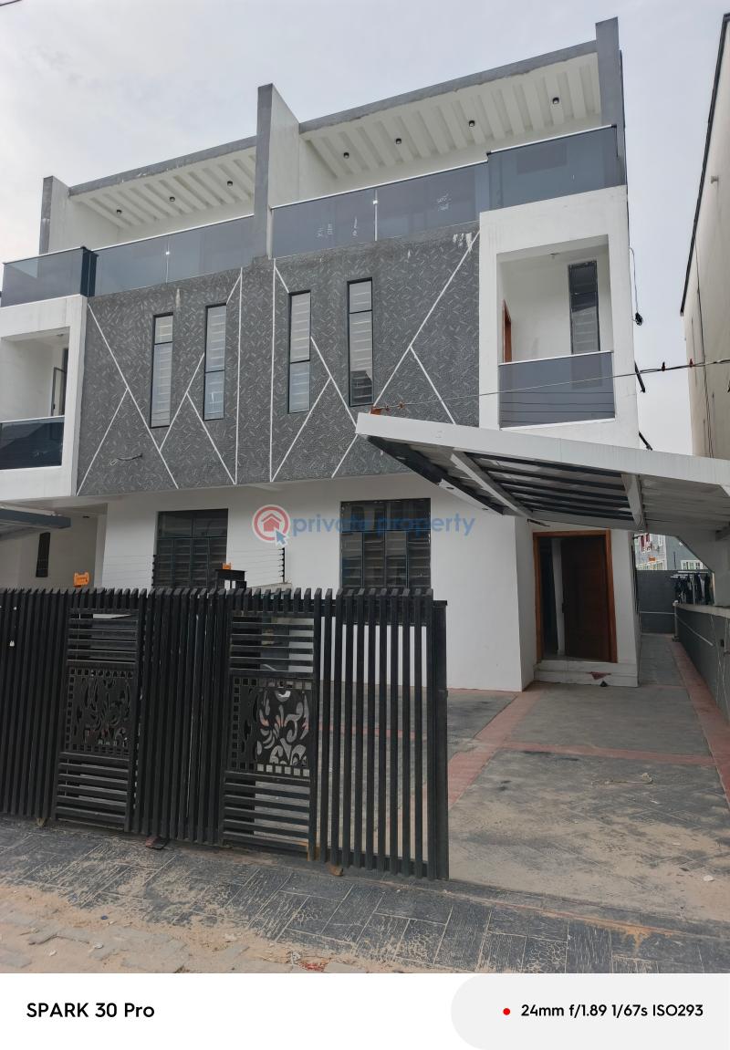 6 bedroom Duplex For Sale Lekki Expressway By 2nd Towgate Danfodio Estate Along Lekki Expressway Lagos - 0