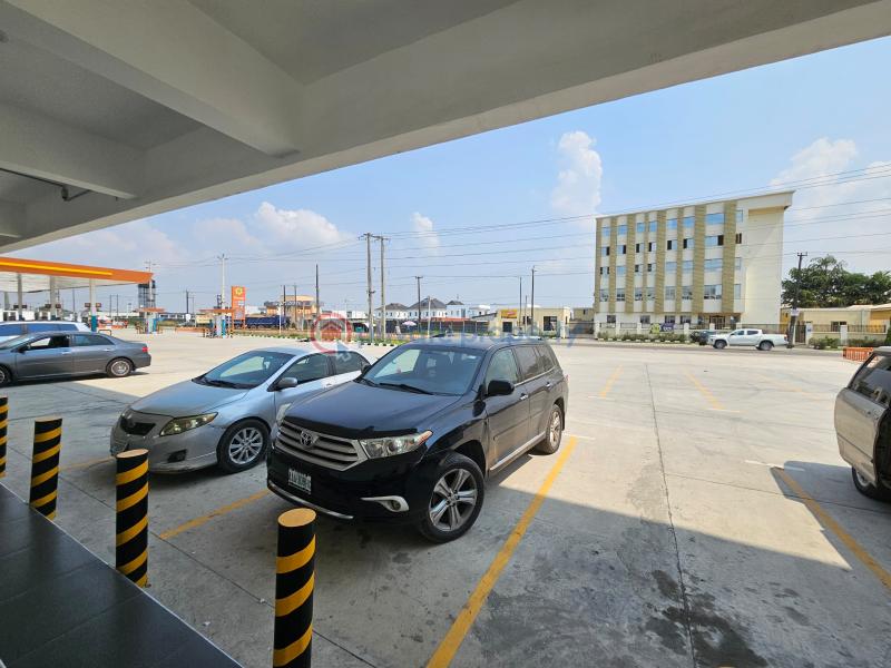 Shop For Rent Close To Mother & Child Maternity Hospital, Abraham Adesanya, Lekki Ogombo Ajah Lagos - 9