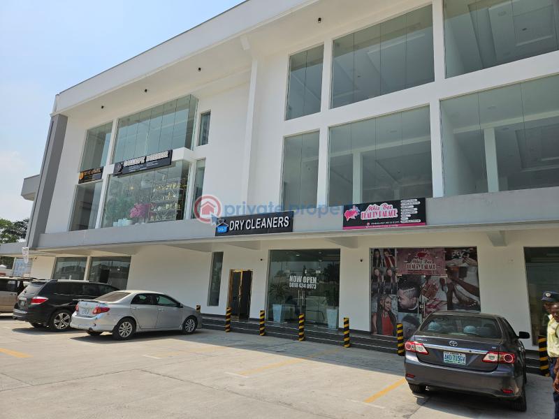 Shop For Rent Close To Mother & Child Maternity Hospital, Abraham Adesanya, Lekki Ogombo Ajah Lagos - 4