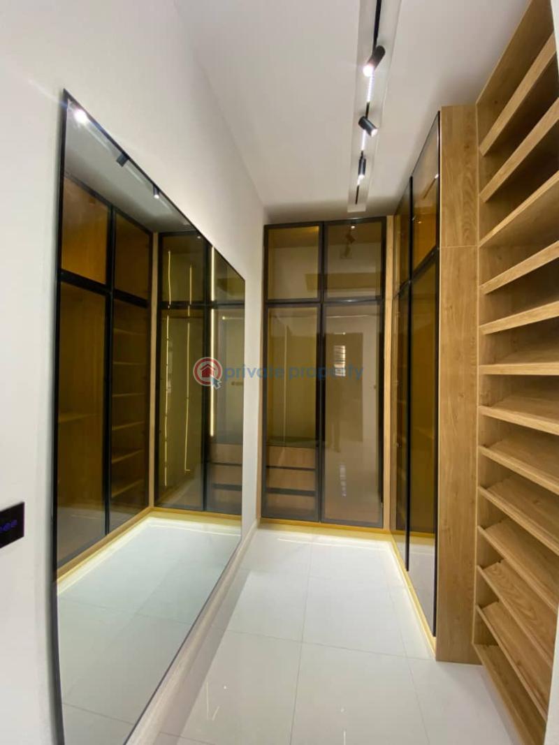 5 bedroom House For Sale Osapa Lekki Lagos - 3