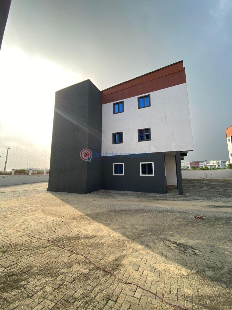 Brand new estate (suitable for residential, school, hospital) - 21 School For Sale Along Lekki Expressway Lagos - 21