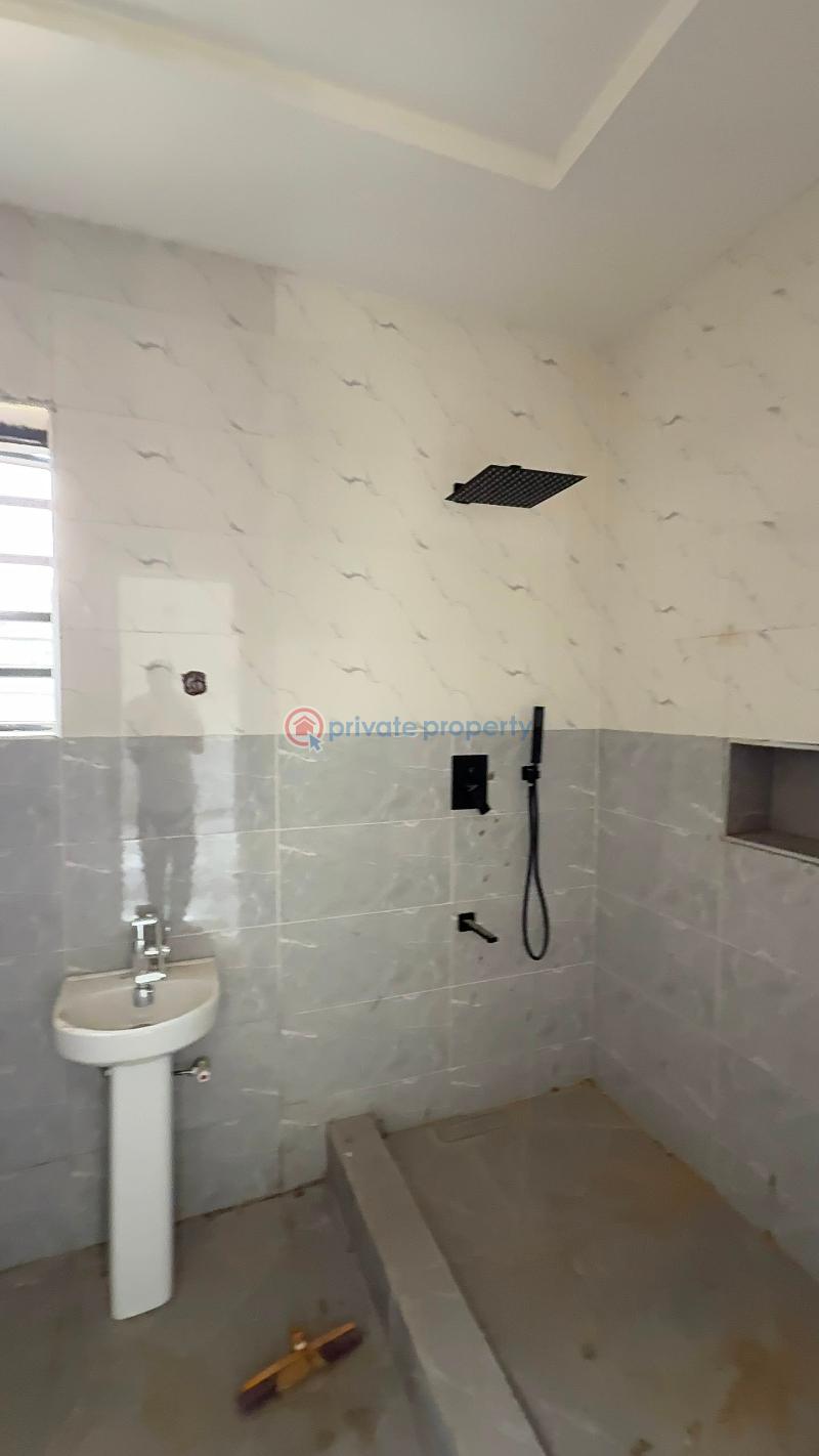 4 bedroom Semi detached Duplex For Sale Omole Phase 1 Ojodu Lagos - 6