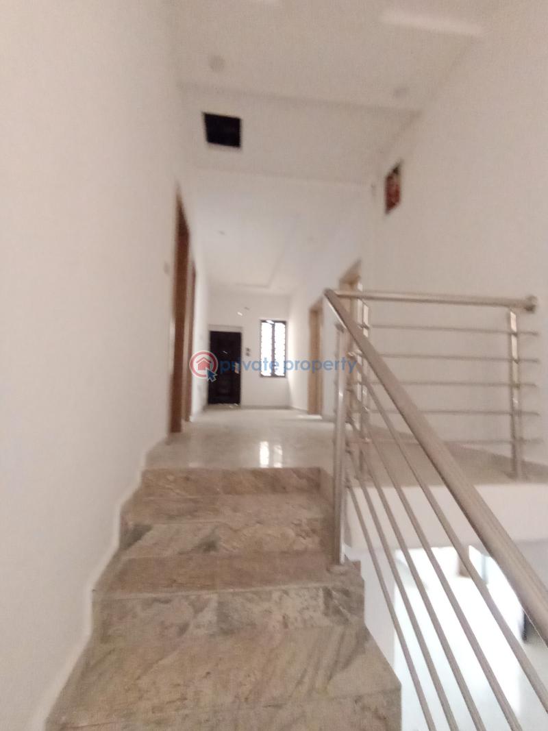 For sale 4 bedroom Duplex Orchids Road Along Lekki Expressway Lagos