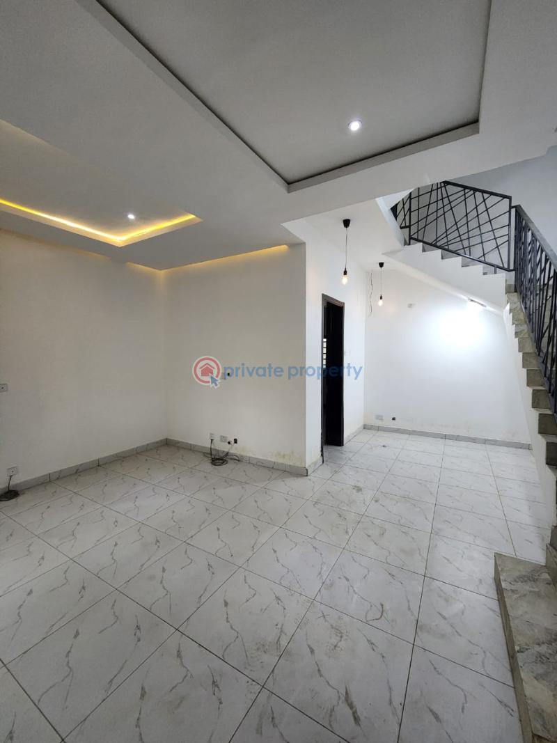 4 bedroom House For Sale Obanikoro Estate Shomolu Lagos - 5