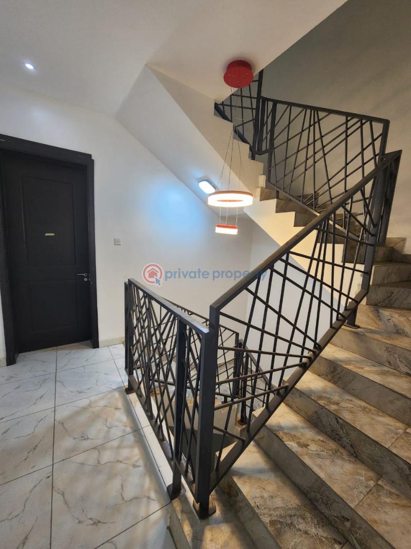 4 bedroom House For Sale Obanikoro Estate Shomolu Lagos - 3