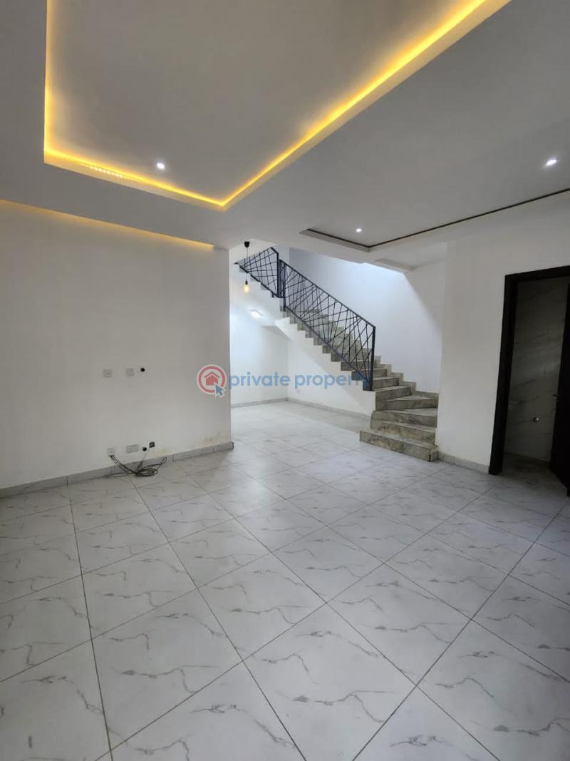 4 bedroom House For Sale Obanikoro Estate Shomolu Lagos - 9