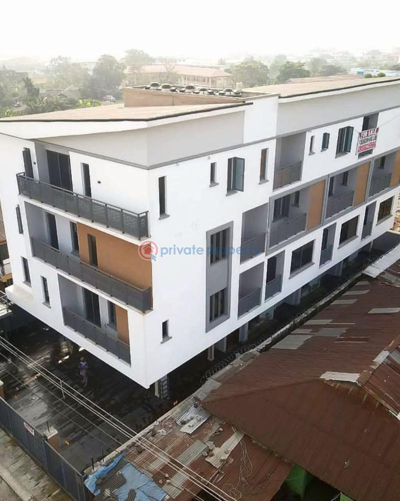 4 bedroom House For Sale Obanikoro Estate Shomolu Lagos - 0