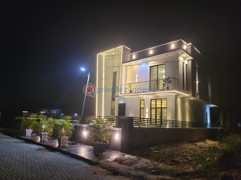 5 bedroom Detached Duplex For Sale Reani Garden Just Behind Novera Mall Monastery Road Sangotedo Lagos - 0