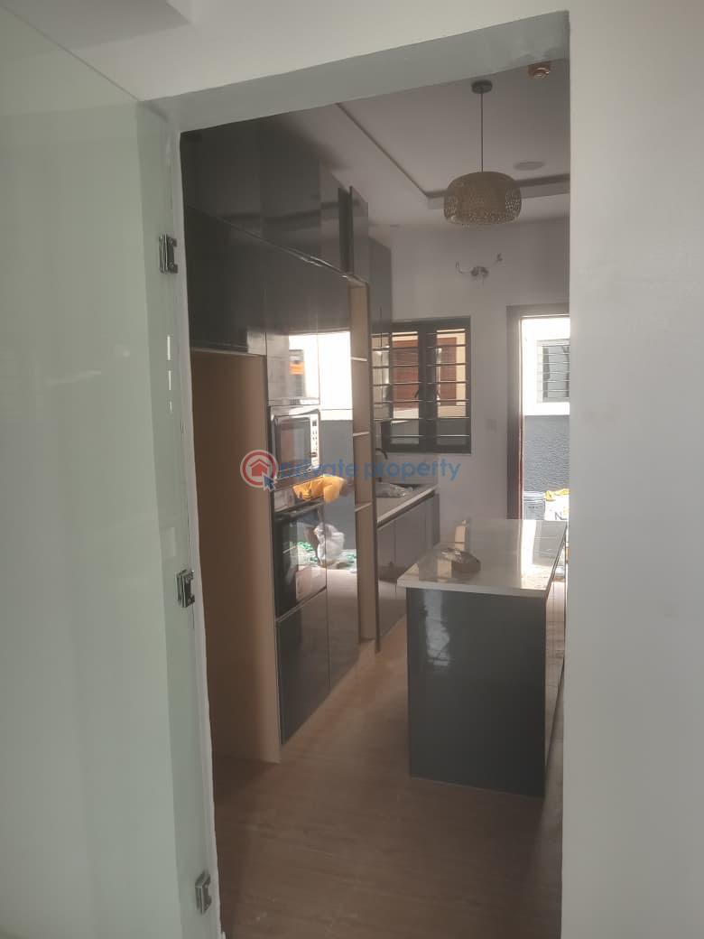 4 bedroom Detached Duplex For Sale Magodo Phase 1 Isheri Waterfrout Estate Magodo GRA Phase 1 Ojodu Lagos - 10