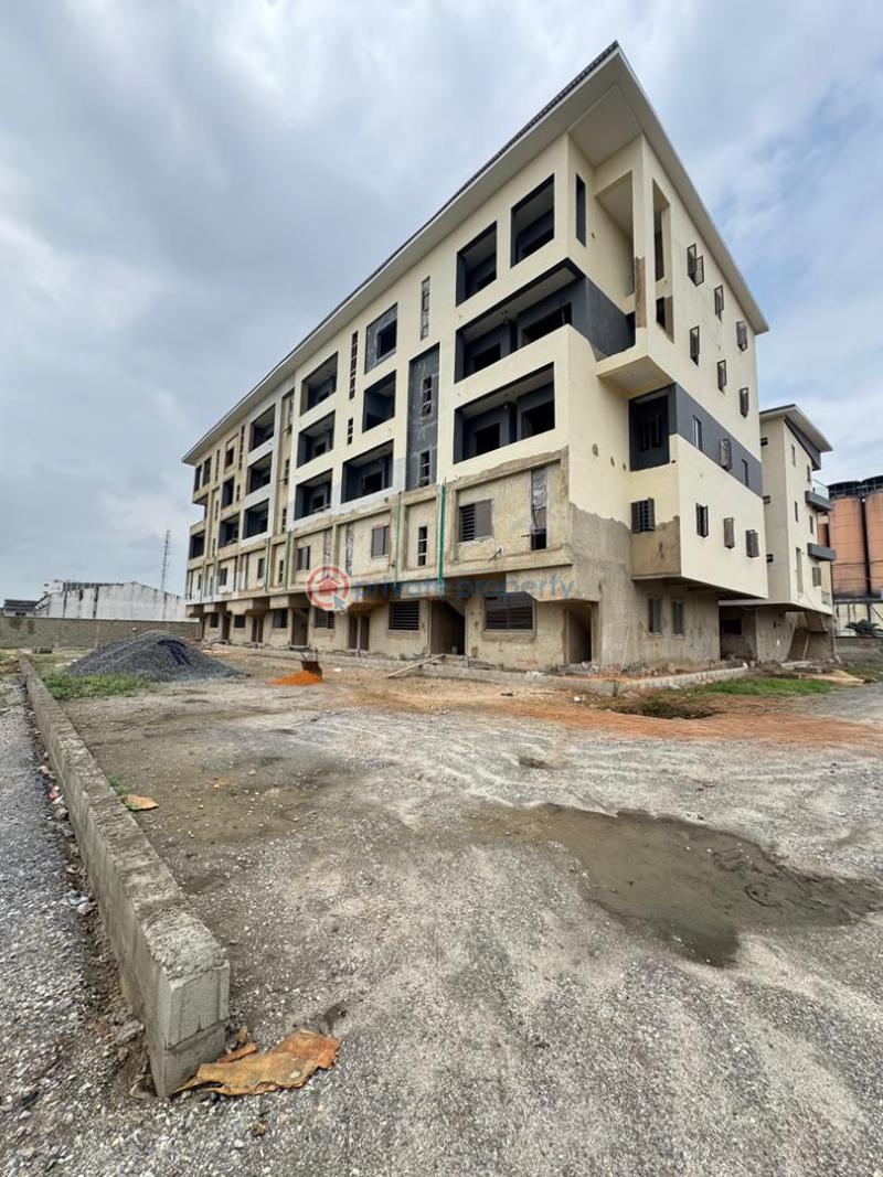 3 bedroom Block Of Flats For Sale Surulere Lagos