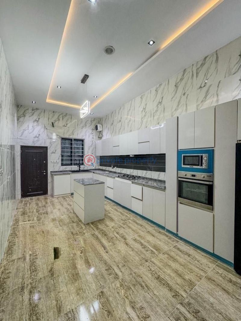 5 bedroom House For Sale Behind Zenith Bank, Off Chike Mba Close, Osapa London Lekki Lagos - 6