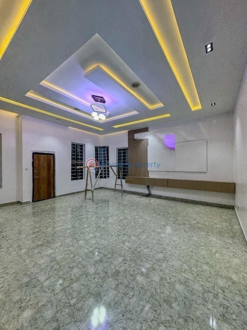 5 bedroom House For Sale Behind Zenith Bank, Off Chike Mba Close, Osapa London Lekki Lagos - 5