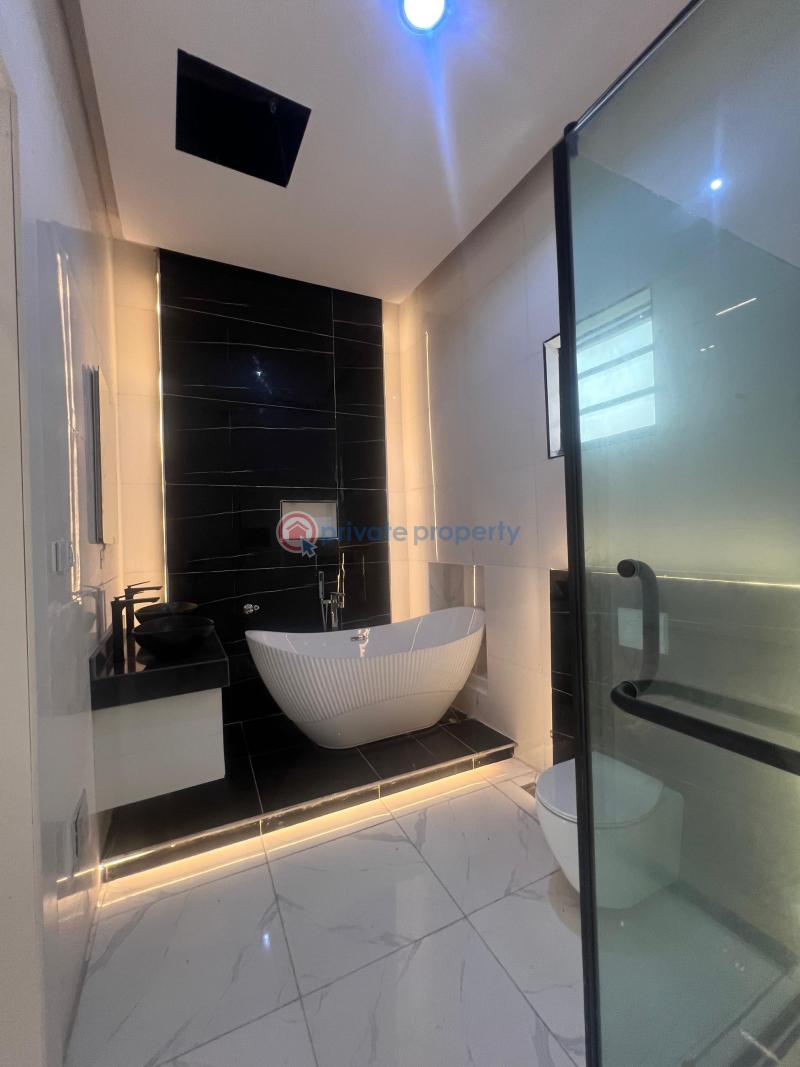 5 bedroom Detached Duplex For Sale Chevron Drive Lekki Lagos - 2