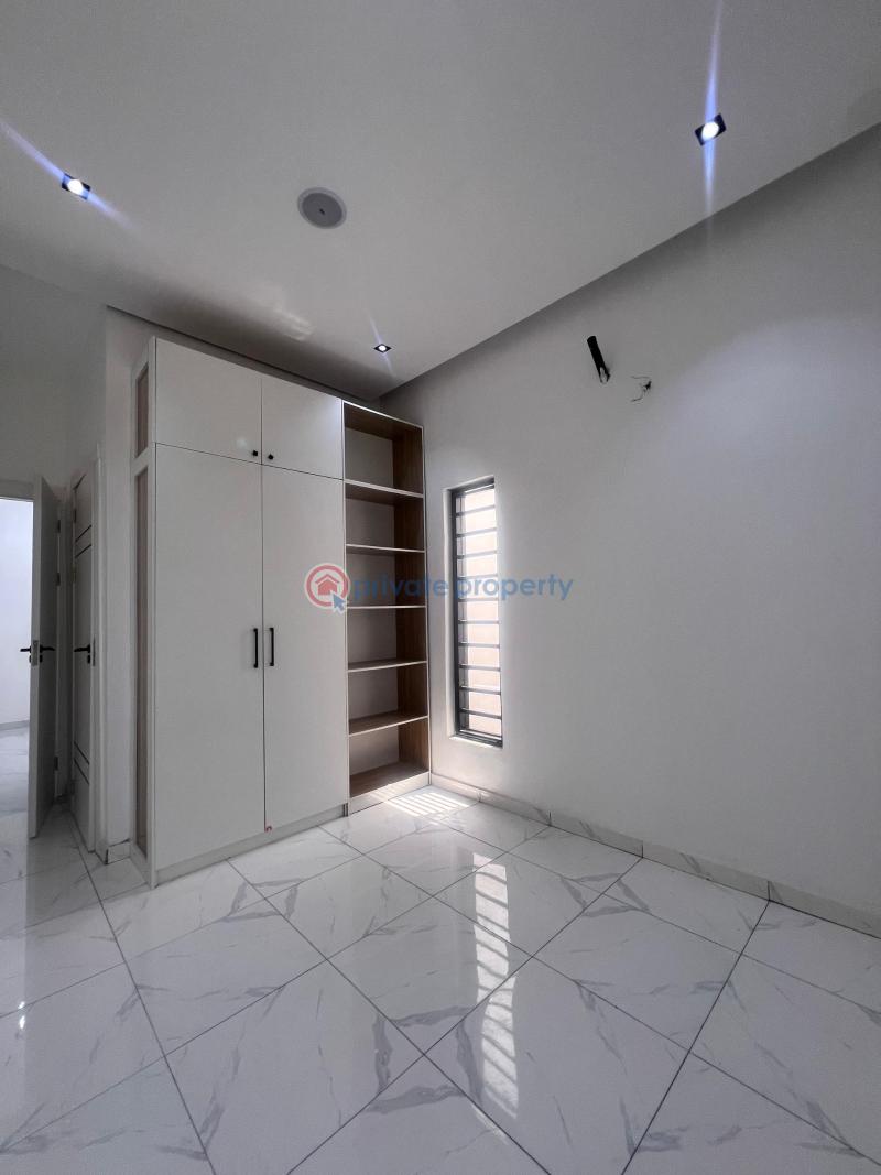 5 bedroom Detached Duplex For Sale Chevron Drive Lekki Lagos - 9