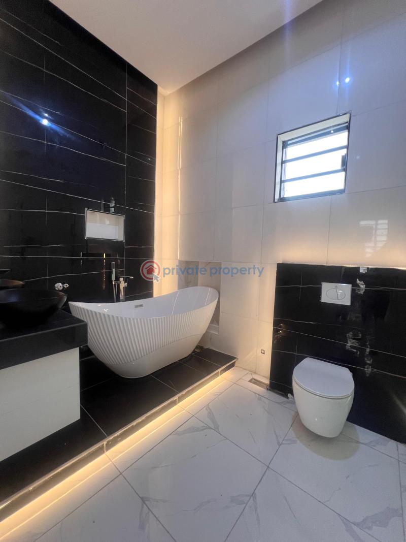 5 bedroom Detached Duplex For Sale Chevron Drive Lekki Lagos - 1