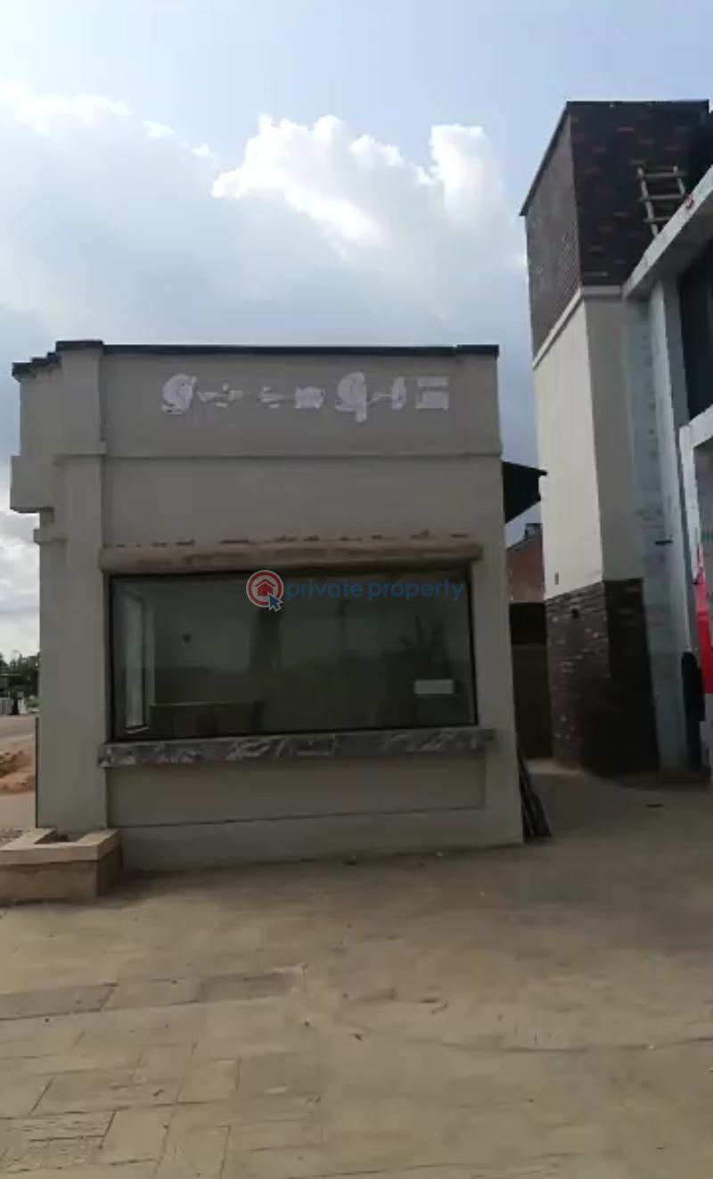 Mall/Complex/Plaza For Sale Along Utesi Tarred Road, Off Sapele Road Bypass Benin Edo - 2