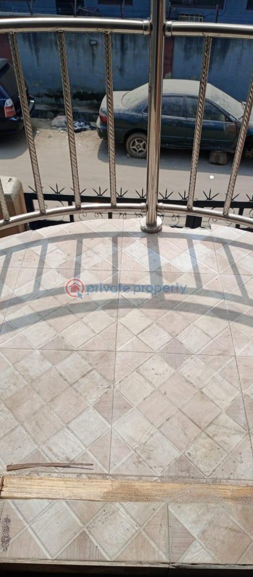 1 bedroom Block Of Flats For Rent Victor Olaiya Surulere Lagos - 4
