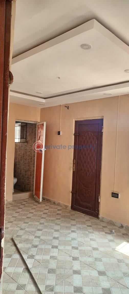 1 bedroom Block Of Flats For Rent Victor Olaiya Surulere Lagos - 6