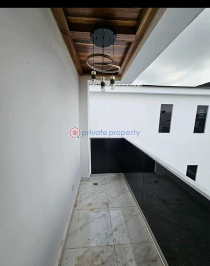 5 bedroom Detached Duplex For Sale G.r.a, Ikeja Lagos - 3