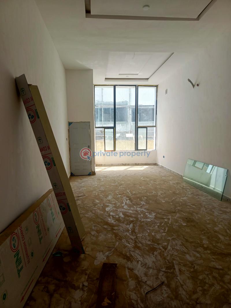 Mall/Complex/Plaza For Rent 1st, 5th, 6th Avenue Gwarimpa Abuja Phase 3  - 4