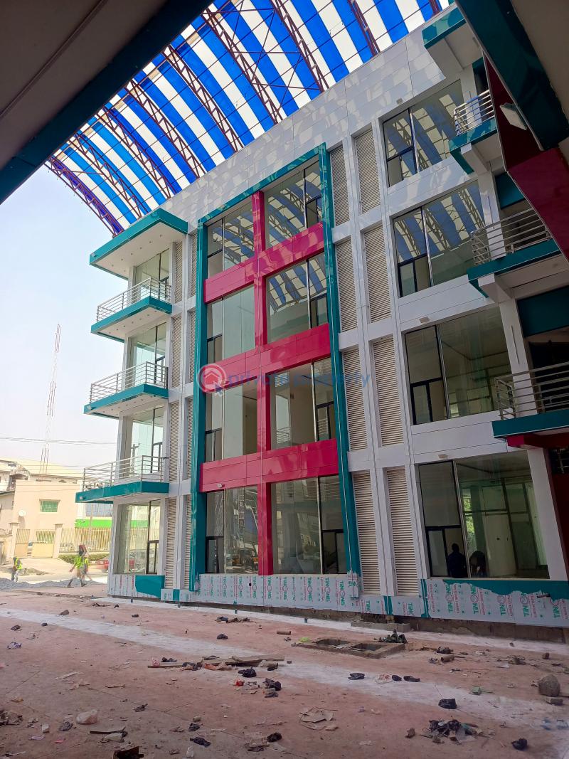 Mall/Complex/Plaza For Rent 1st, 5th, 6th Avenue Gwarimpa Abuja Phase 3  - 6