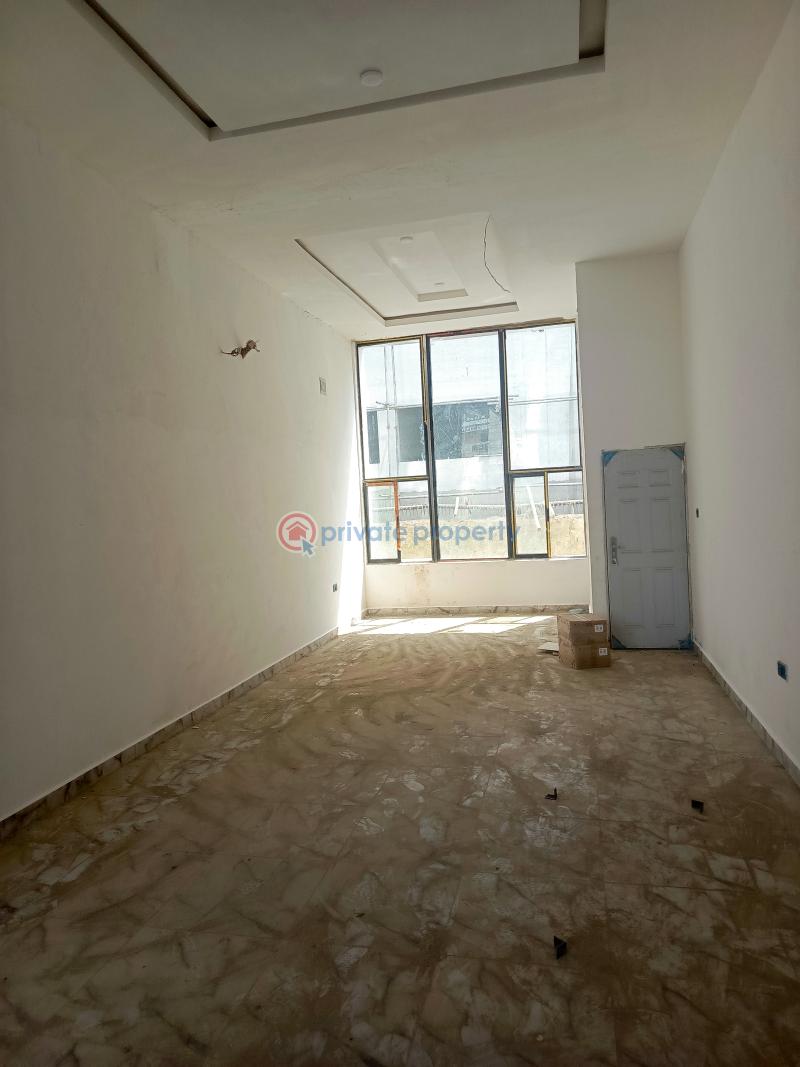 Mall/Complex/Plaza For Rent 1st, 5th, 6th Avenue Gwarimpa Abuja Phase 3  - 3