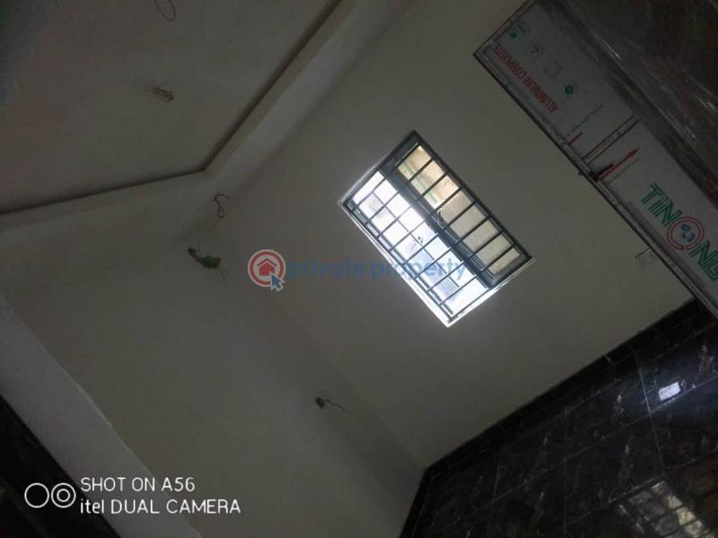 1 bedroom Self Contain For Rent Maiyegun Ologolo Lekki Lagos - 5