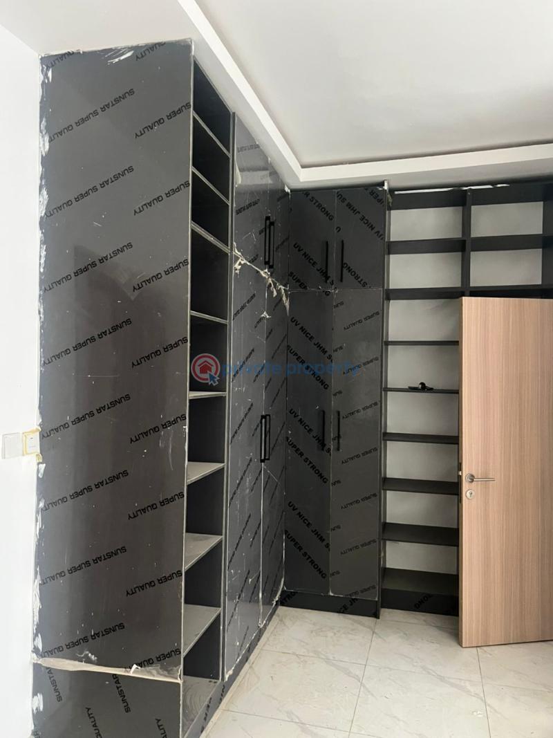 4 bedroom Terraced Duplex For Sale In A Serviced Prestigious Estate Inside Lekki Phase 1 Lekki Phase 1 Lagos - 13