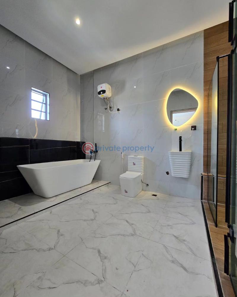 4 bedroom Terraced Duplex For Sale Off Freedom Way Lekki Phase 1 Lagos - 19