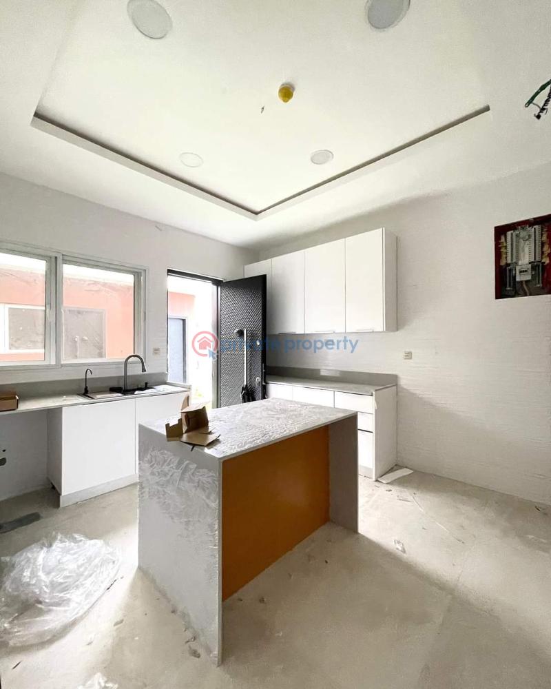 4 bedroom Semi detached Duplex For Sale Old Ikoyi Lagos - 3