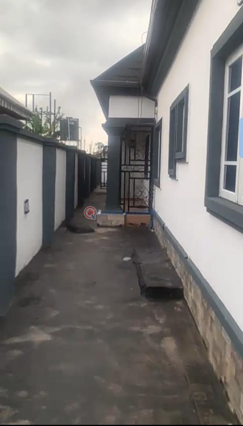 Block Of Flats For Sale Okabere Community Very Very Close To The Tarred Raod Off Sapele Road B/c Benin Edo - 2