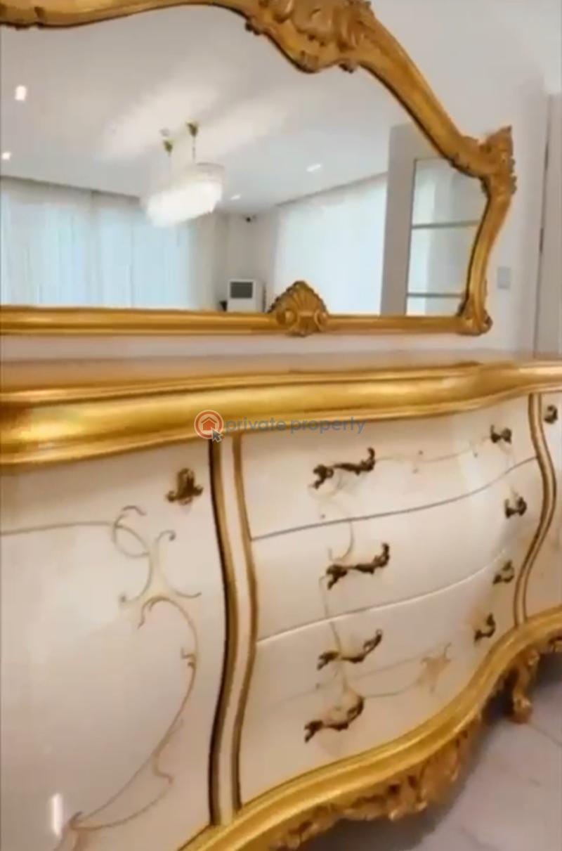 Direct briefings on this well furnished luxurious 6 bedroom waterfront mansion  for sale at ikoyi. - 10 6 bedroom Detached Duplex For Sale Old Ikoyi Lagos - 10