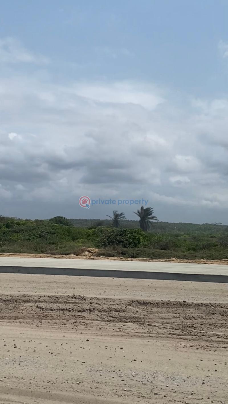 Residential Land For Sale Labora, Lagos State. Monastery Road Sangotedo Lagos - 1