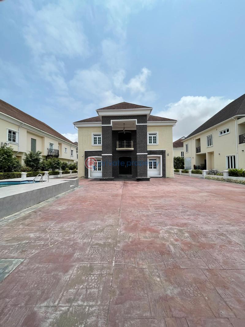 Build on 800 sqm, 5 bedroom fully detached with pool, cinema and 2bq - 1 5 bedroom Duplex For Sale Chevron Lekki Chevron Drive Lekki Lagos - 1