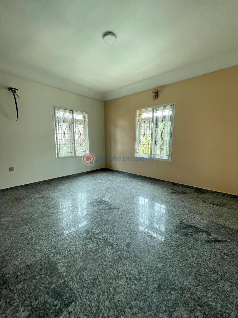 Build on 800 sqm, 5 bedroom fully detached with pool, cinema and 2bq - 14 5 bedroom Duplex For Sale Chevron Lekki Chevron Drive Lekki Lagos - 14