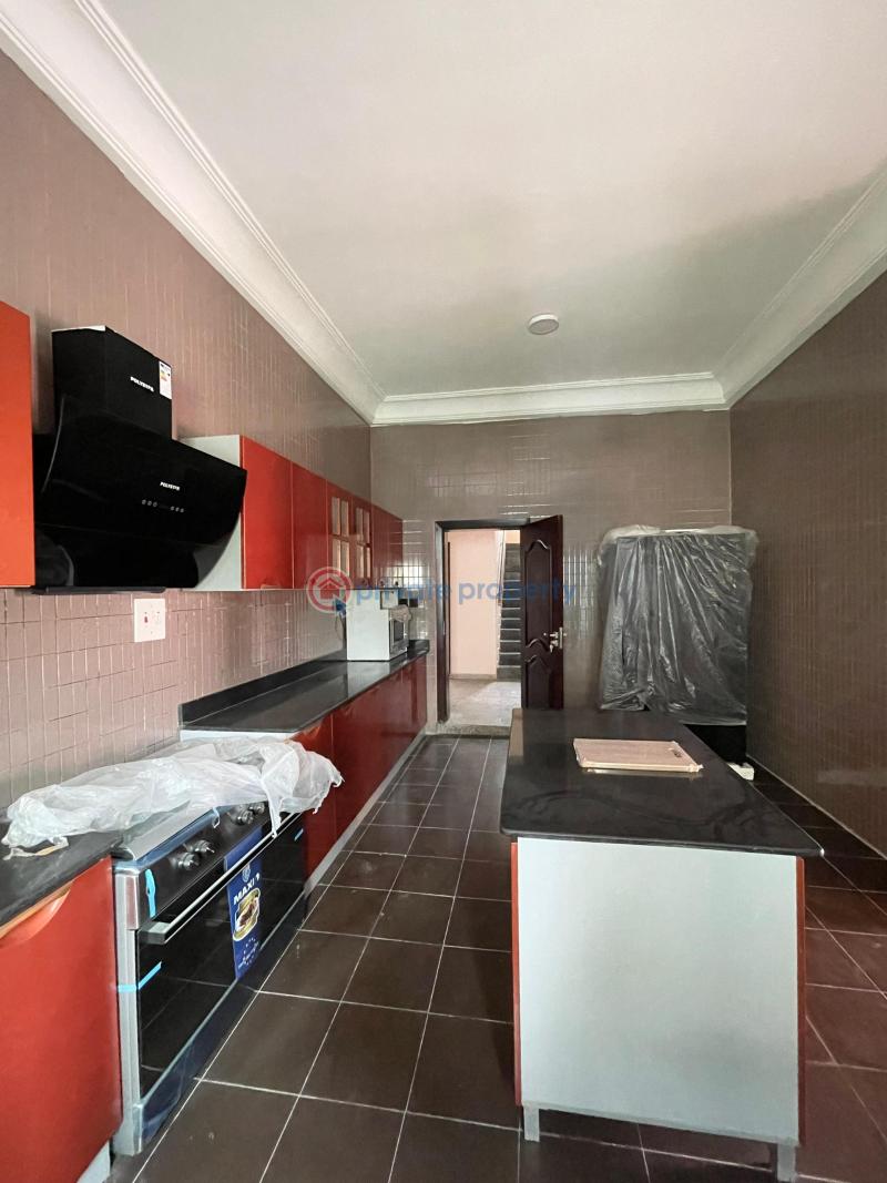 Build on 800 sqm, 5 bedroom fully detached with pool, cinema and 2bq - 13 5 bedroom Duplex For Sale Chevron Lekki Chevron Drive Lekki Lagos - 13