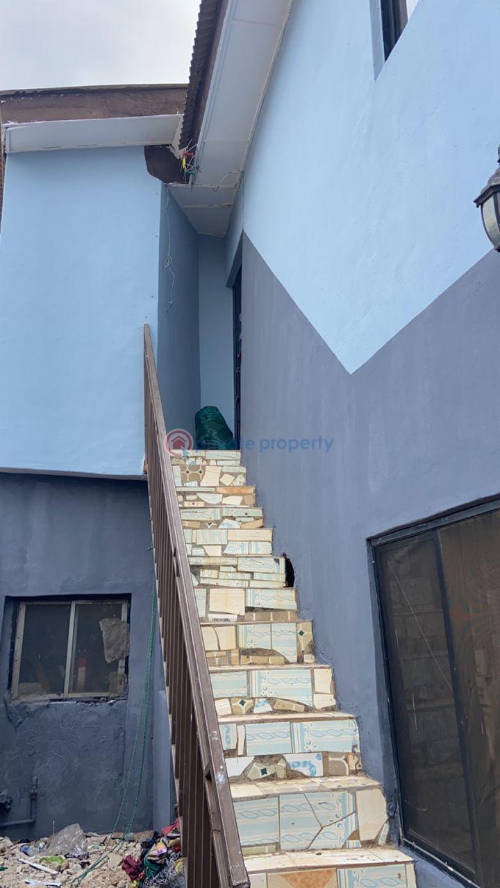 10 bedroom House For Sale Ekoro Junction Abule Egba Lagos - 1